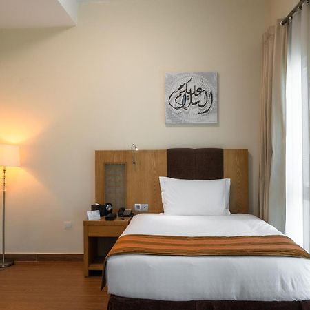 Tamani Marina Hotel & Apartments Dubai Exterior photo A single room at the hotel