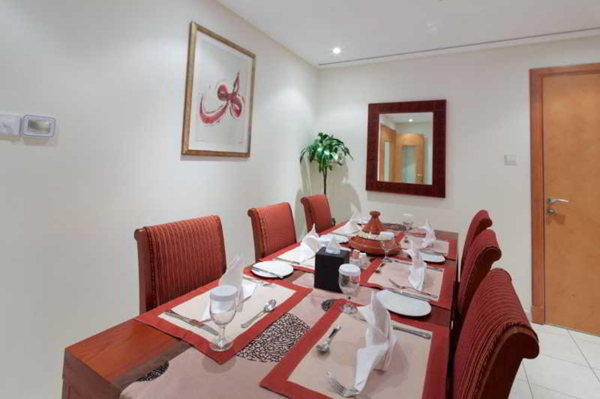 Tamani Marina Hotel & Apartments Dubai Exterior photo A dining room