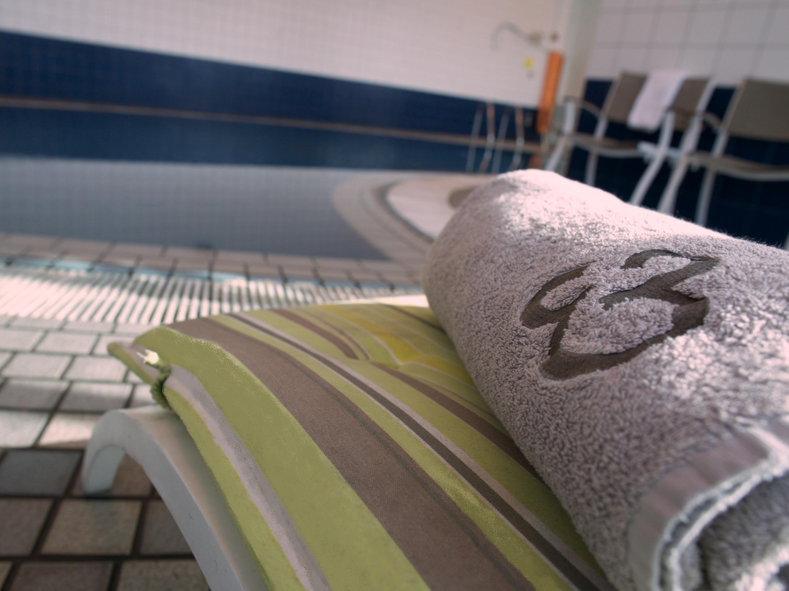 Tamani Marina Hotel & Apartments Dubai Exterior photo A towel