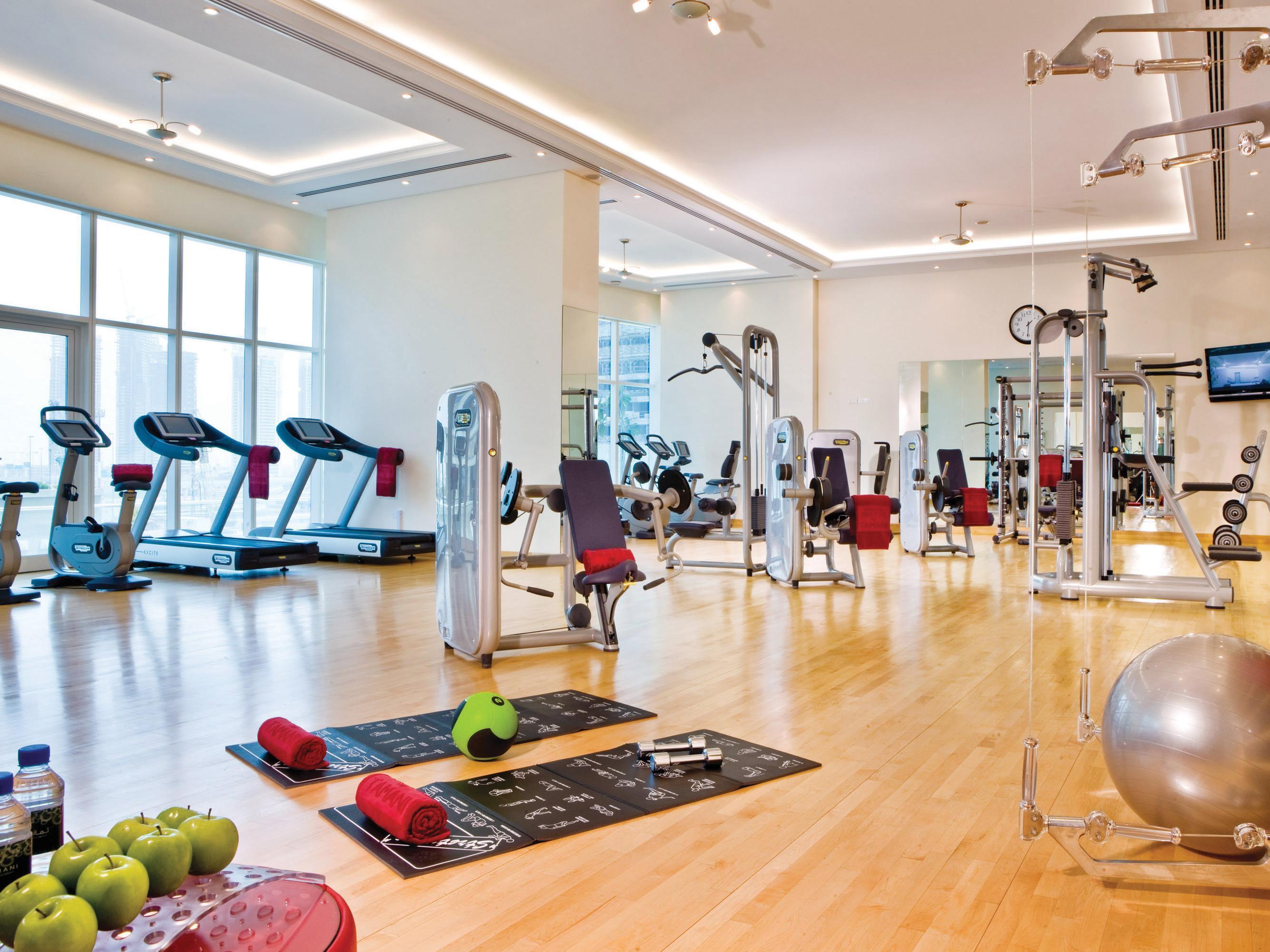 Tamani Marina Hotel & Apartments Dubai Exterior photo The gym at the hotel