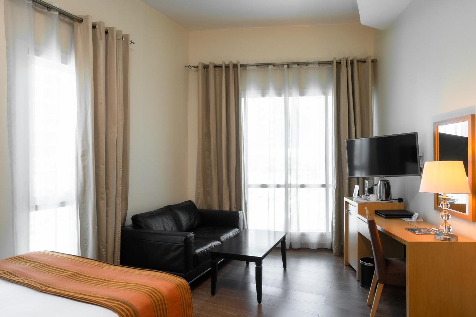 Tamani Marina Hotel & Apartments Dubai Exterior photo A typical room at the hotel