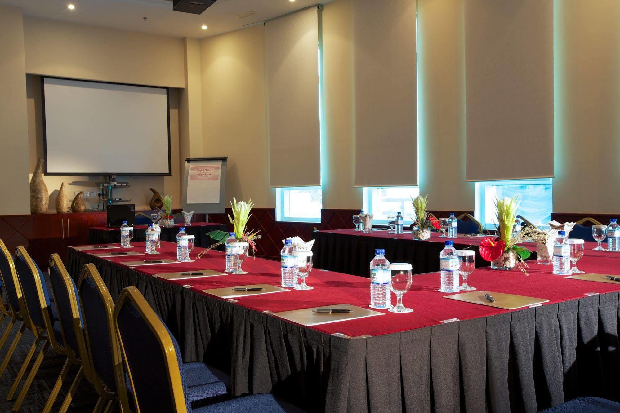 Tamani Marina Hotel & Apartments Dubai Exterior photo A meeting room at the hotel